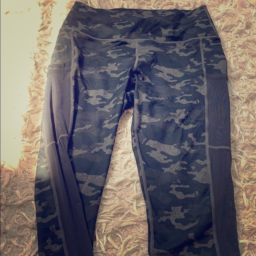 NEVER WORN leggings